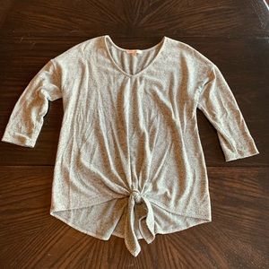 Green Envelope | Heathered Green Knotted Top